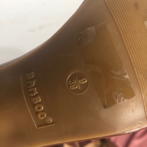 Heels - Picture 3 of 3